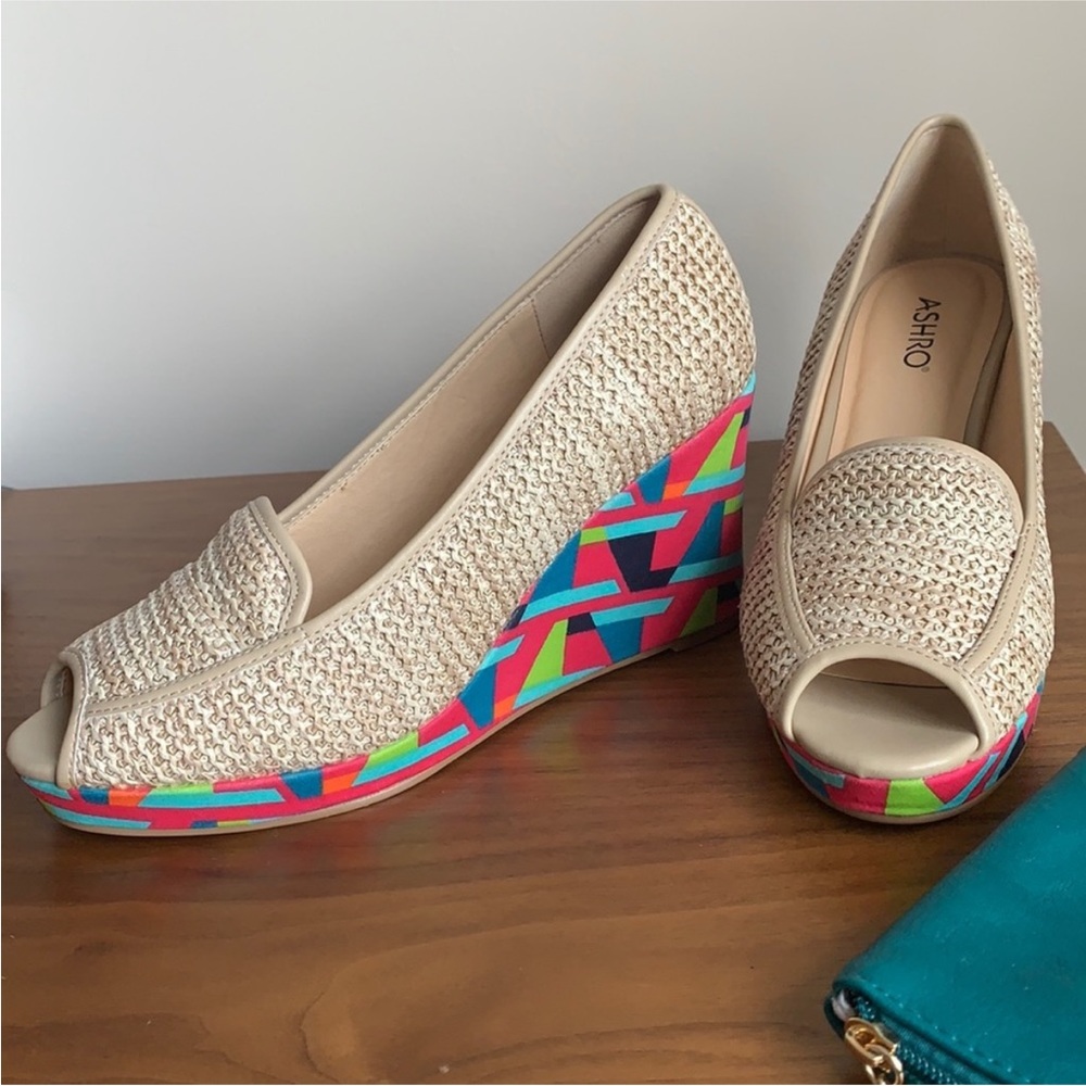 Wedge heels